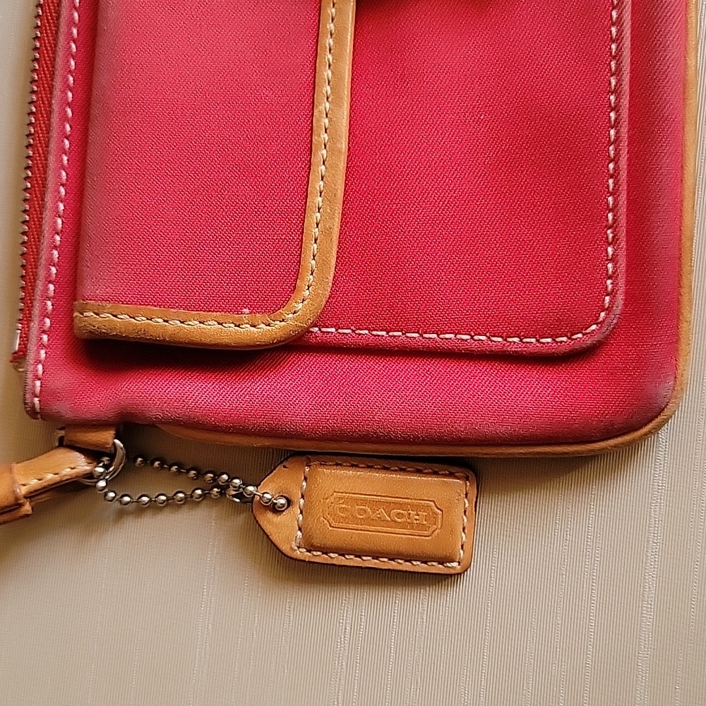 Coach Y2k Wristlet - Picture 3 of 12